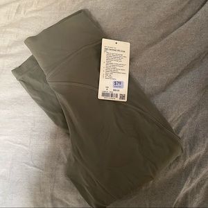 NWT Get Centred Crop in grey sage